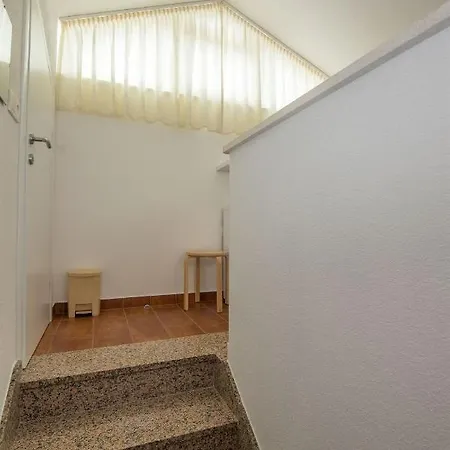 Apartments And Room Maestral