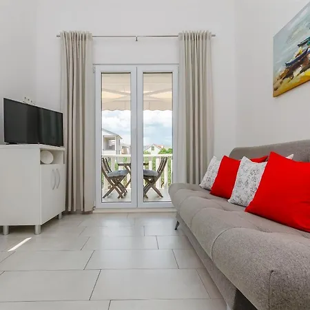 Apartment Apartments And Room Maestral