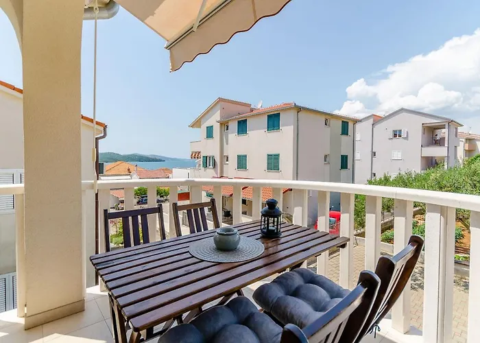 Appartement And Maestral