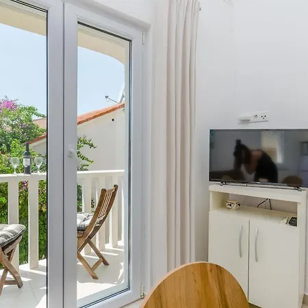 And Maestral Appartement