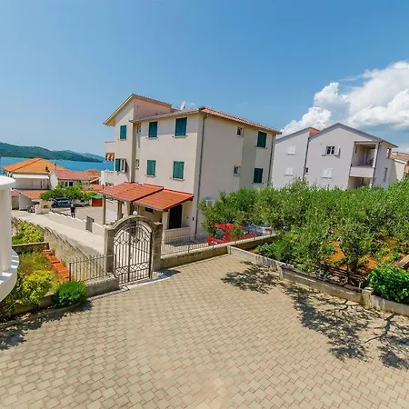 Appartement And Maestral Trogir