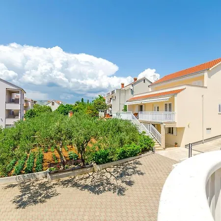 Appartement And Maestral