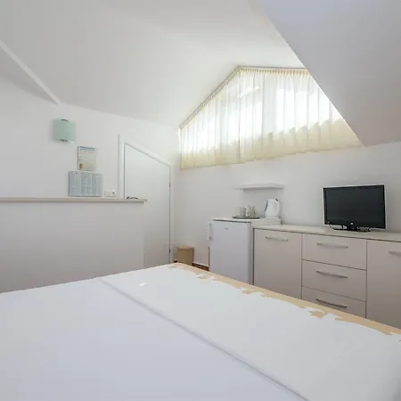 And Maestral * Trogir