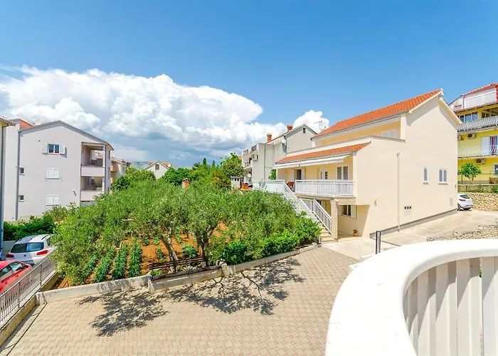 Apartman And Maestral